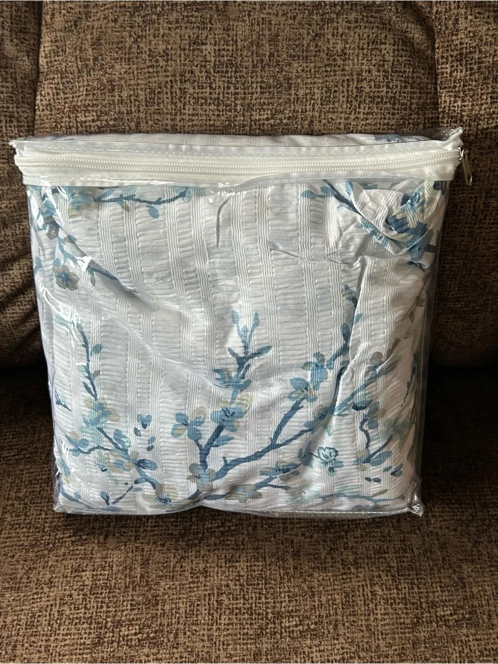 Audrey Blossoms Plissé Ruffled Edge Bedspread - Blue and White Full NO SHAMS